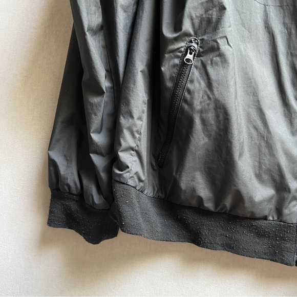 Nike Black Lightweight Hooded Windbreaker Jacket Sz M - Picture 6 of 9